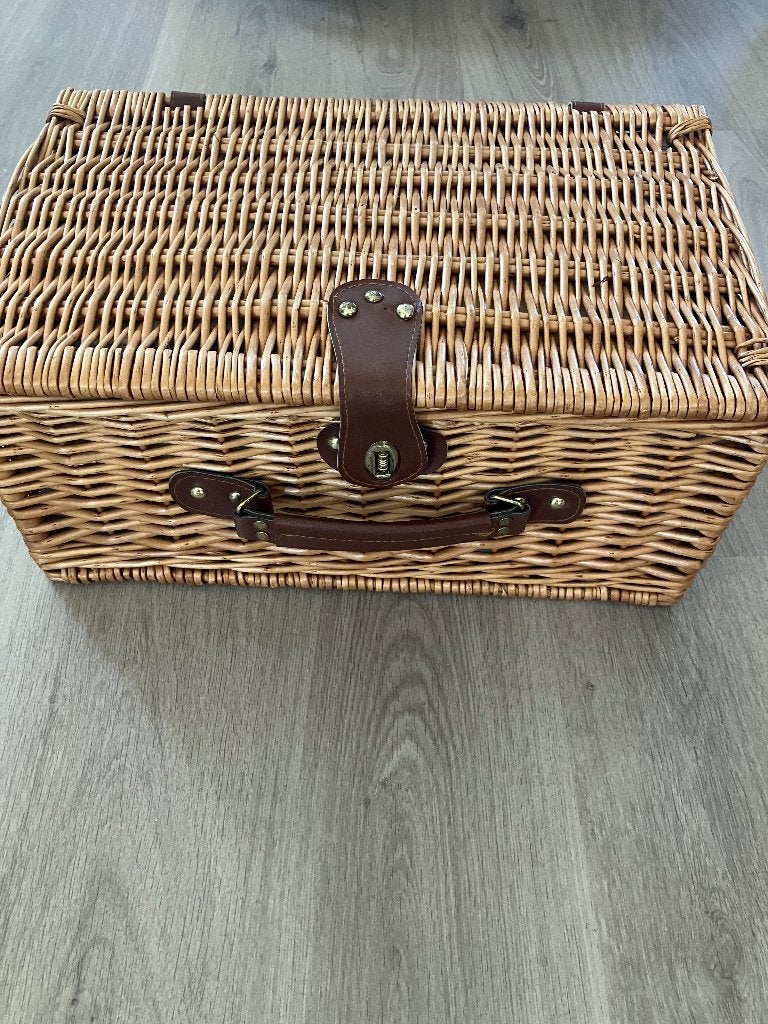 Picknickmand rieten, Ophalen of Verzenden, Zo goed als nieuw