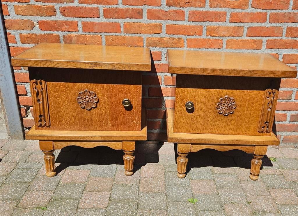Vintage nachtkastjes, Huis en Inrichting, Slaapkamer | Nachtkastjes, Ophalen of Verzenden, Minder dan 45 cm