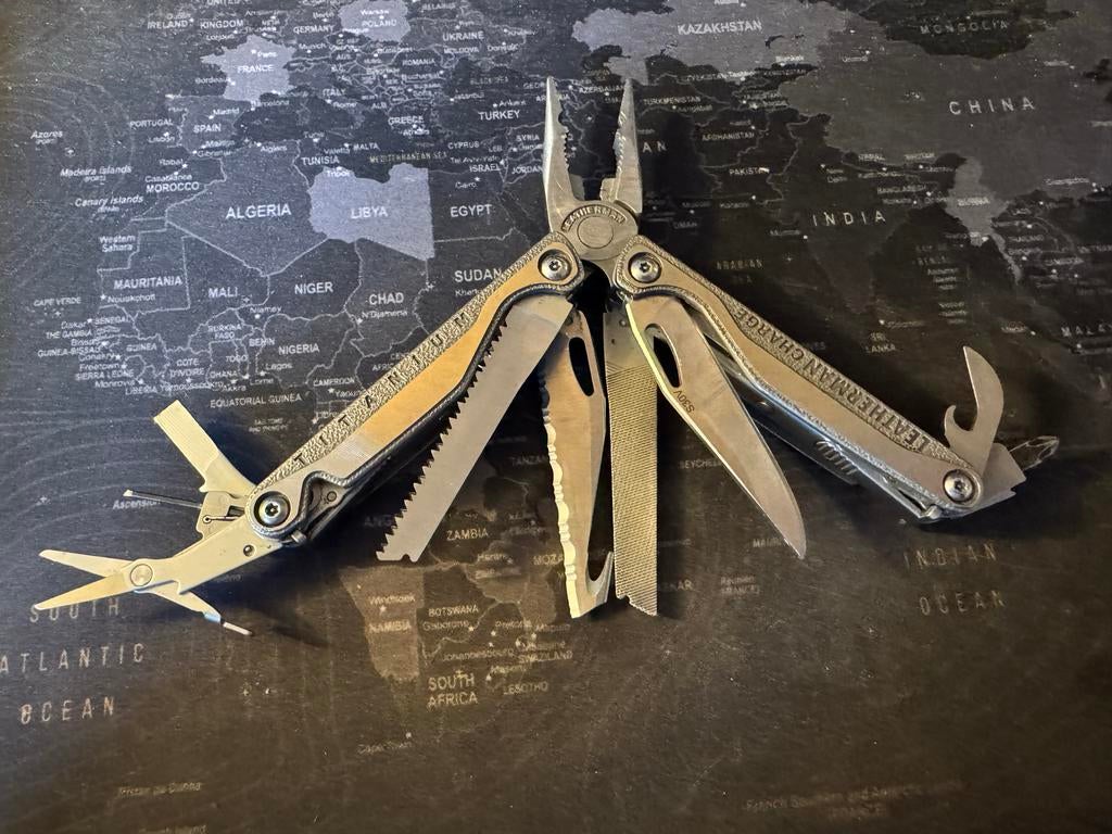 Leatherman Charge TTi Multitool met Bit Kit en Hoes, Ophalen of Verzenden, Zo goed als nieuw