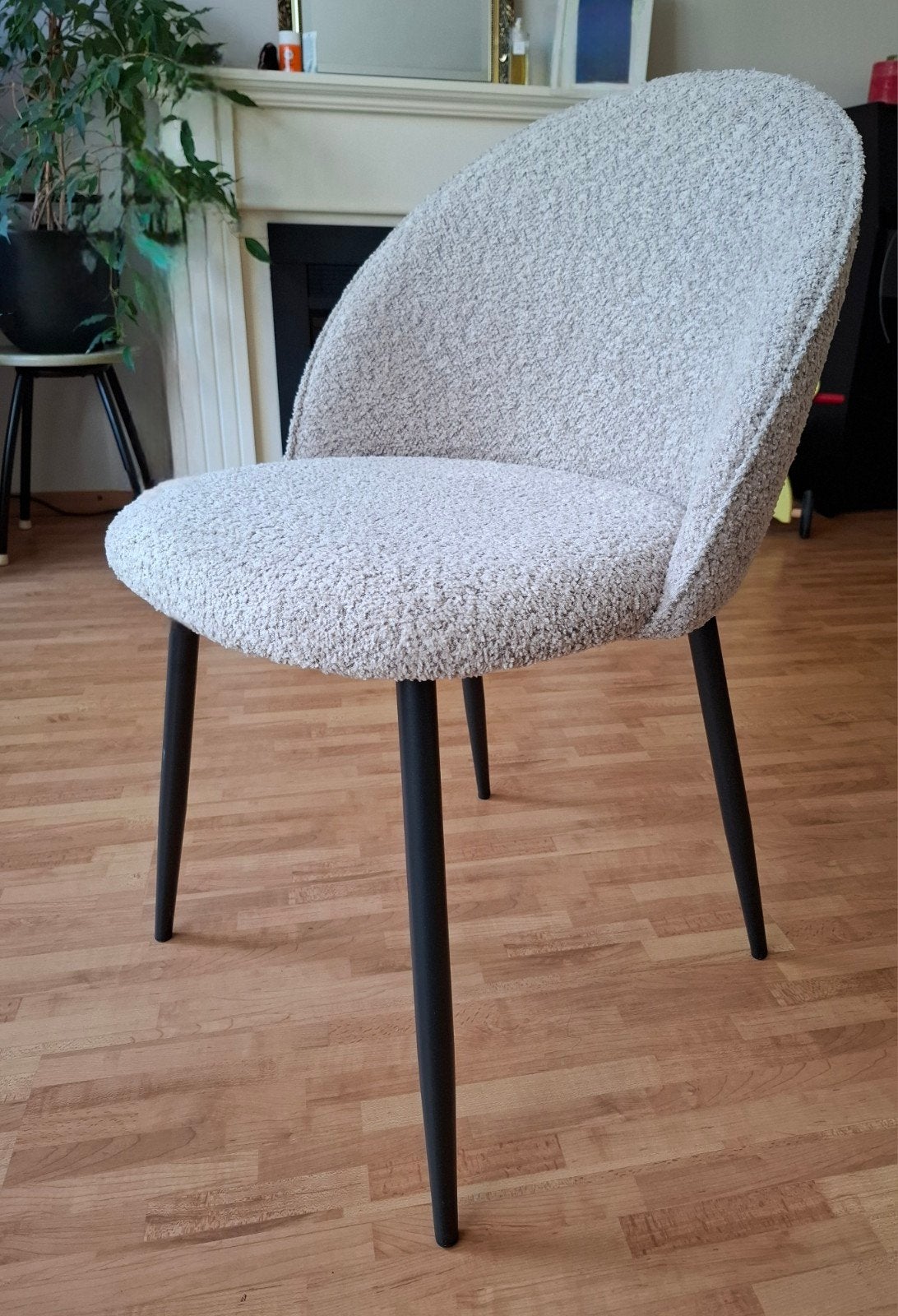 4x Eetkamerstoelen Bouclé Soft Taupe, Ophalen, Overige kleuren, Modern, Bouclé, Nieuw