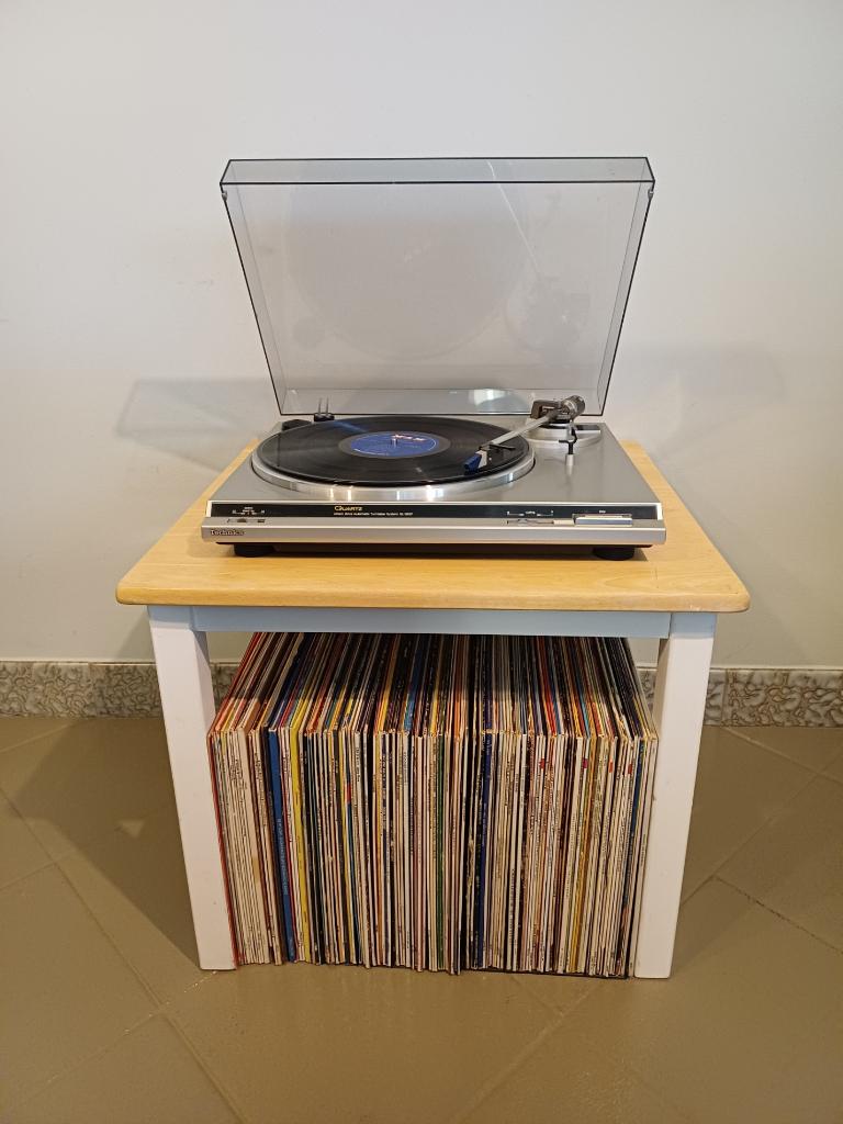 Houten salontafel bijzettafel platenspeler-tafel vintage., Minder dan 55 cm, Gebruikt, Vintage, Rechthoekig