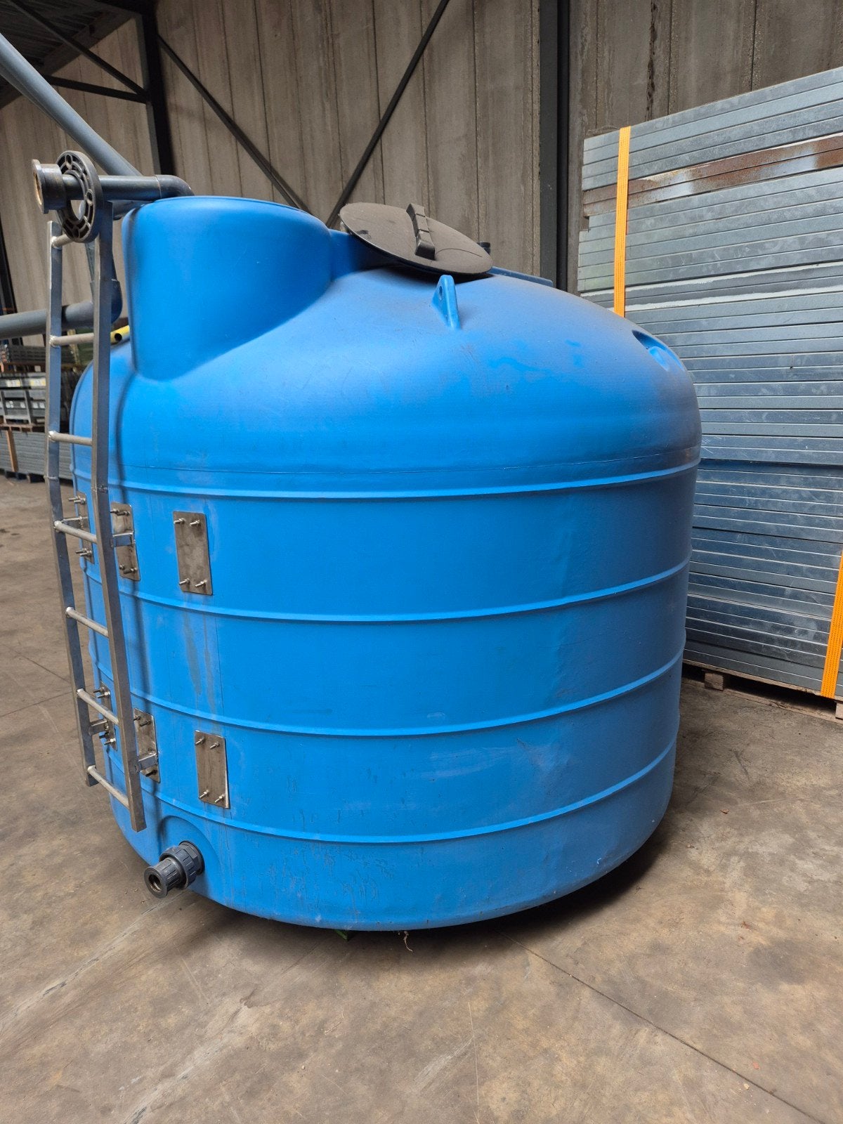 Blauwe Kunststof Watertank 5000 Liter - 5000L Opslagtank, 150 liter of meer, Ophalen, Zo goed als nieuw, Kunststof