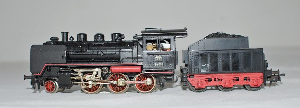 Marklin Stoomloc met tender BR24 3003, Hobby en Vrije tijd, Modeltreinen | H0, Wisselstroom, Gebruikt, Locomotief, Ophalen of Verzenden