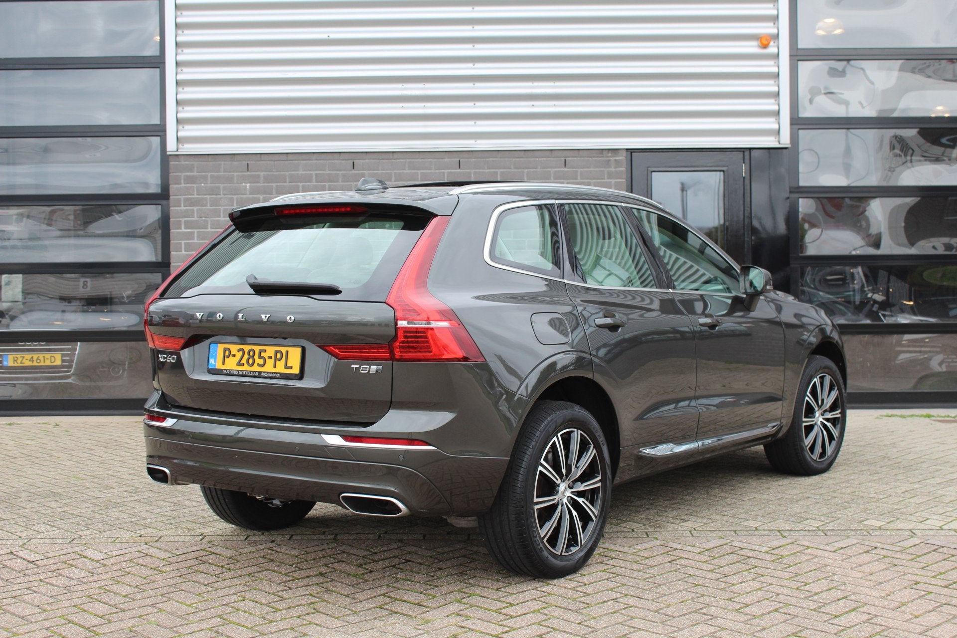 Volvo XC60 2.0 T8 Twin Engine AWD Inscription / HUD / Panora, Automaat, Gebruikt, 4 cilinders, 2039 kg