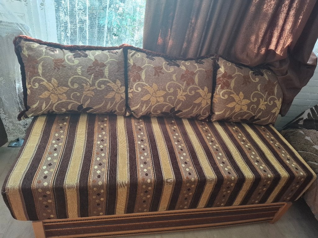 Marokkaanse bank/ sedari, Ophalen, Gebruikt, 150 tot 200 cm, Driepersoons