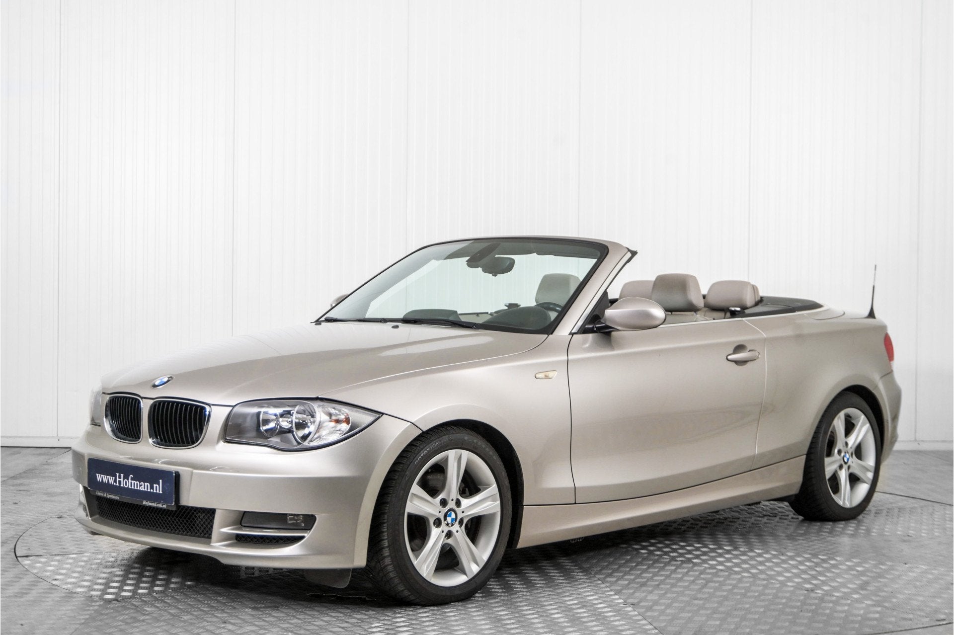 BMW 1 Serie Cabrio 125i automaat (bj 2008), Auto's, BMW, Automatische klimaatregeling, Achterwielaandrijving, Gebruikt, 4 stoelen