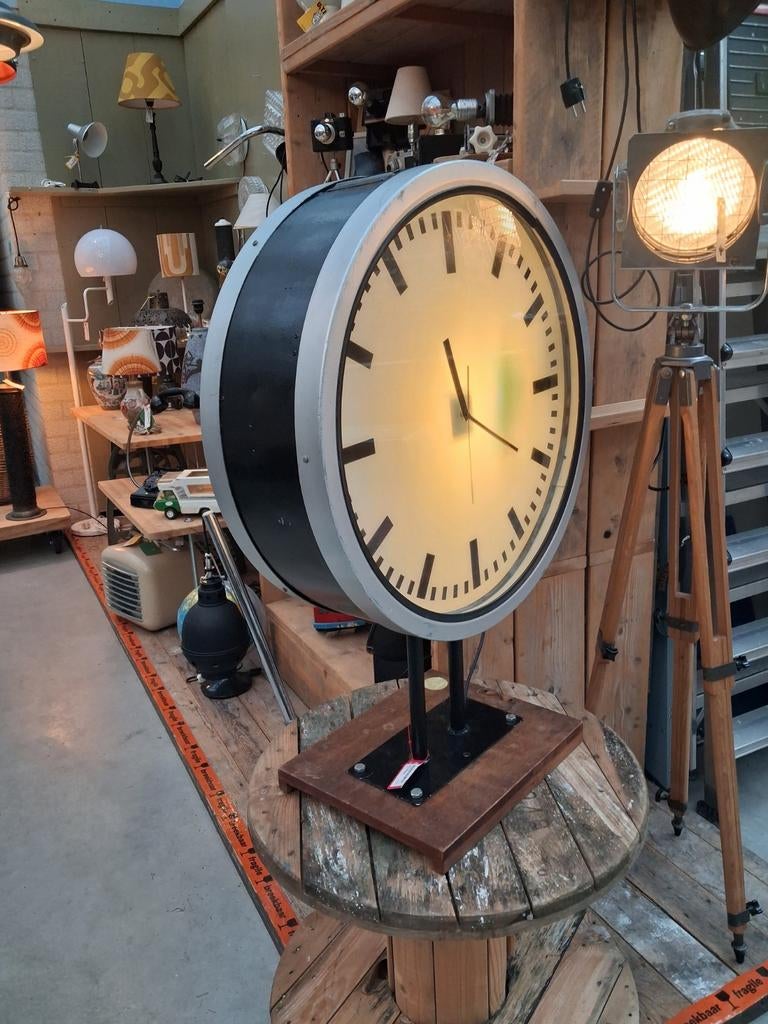 Vintage industriële originele metalen grote stationsklok, Ophalen of Verzenden