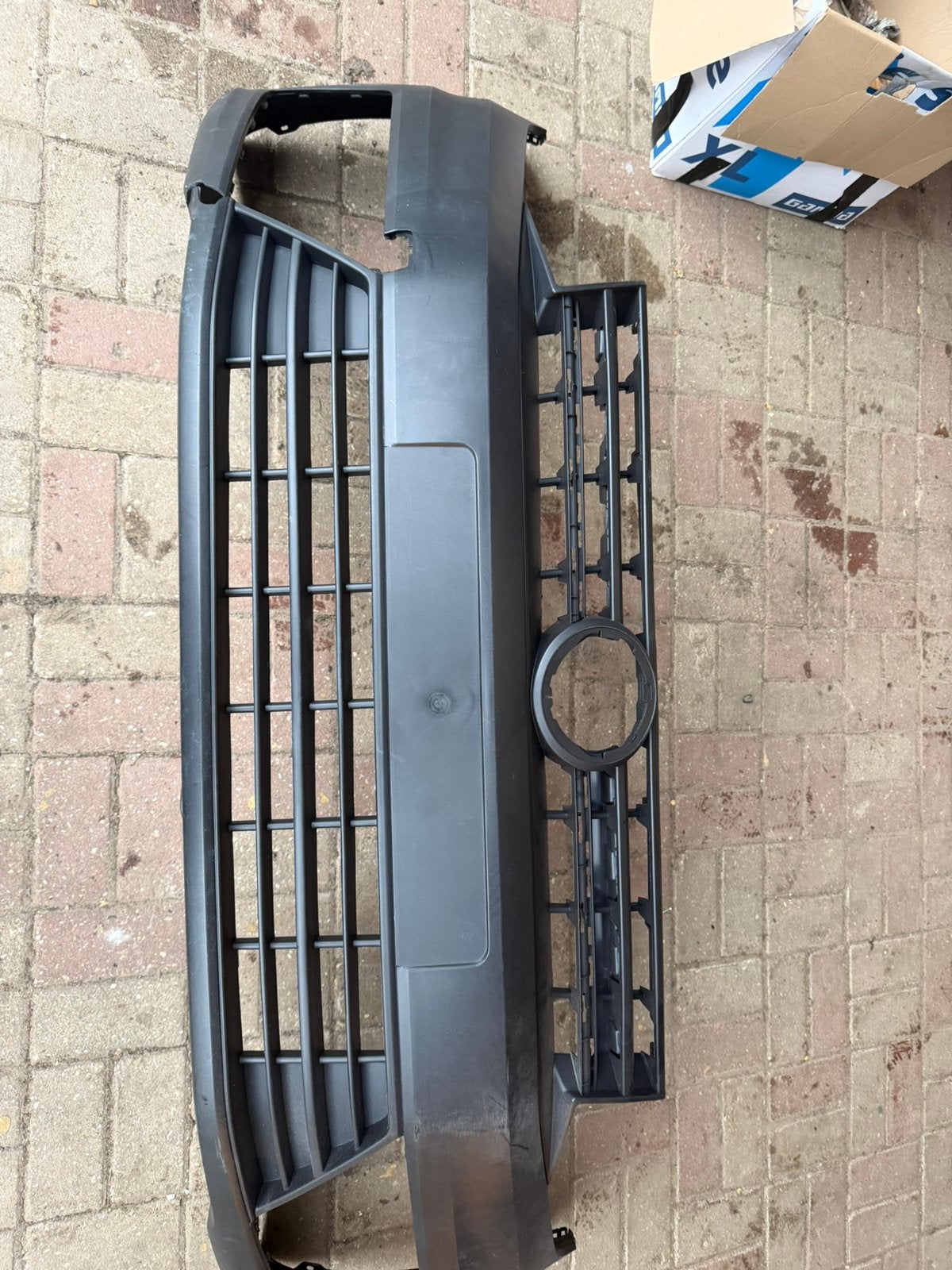 Volkswagen caddy type 3 bumper, kleine beschadigingen, Ophalen, Voor, Volkswagen, Bumper