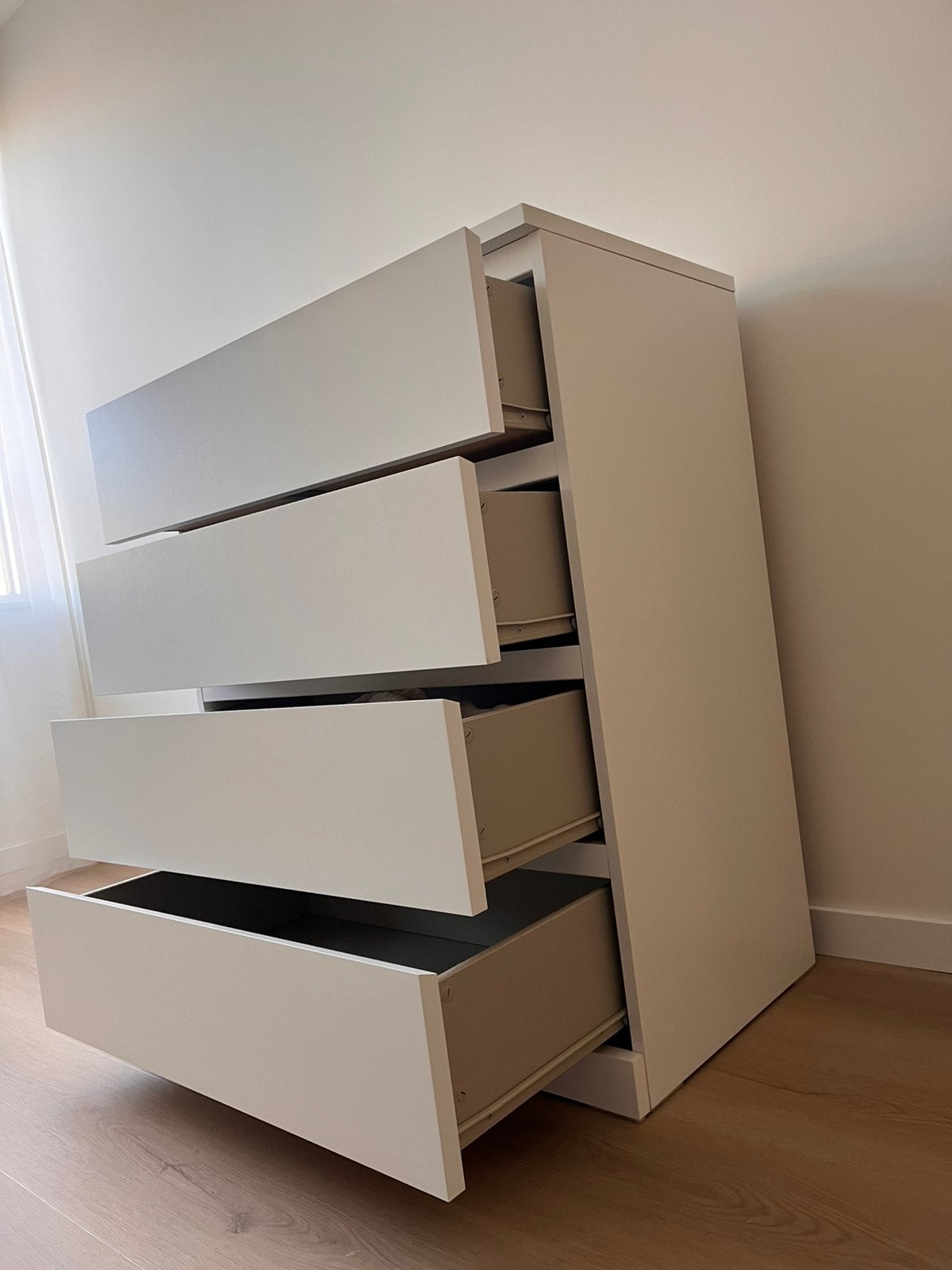 Malm ladekast IKEA 4 lades wit ZGAN, Huis en Inrichting, Ophalen, 50 tot 100 cm, Zo goed als nieuw, 3 of 4 laden