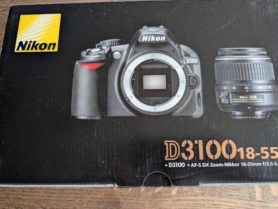 Nikon D3100 spiegelreflexcamera en Speedlig, Ophalen of Verzenden, Zo goed als nieuw, Nikon