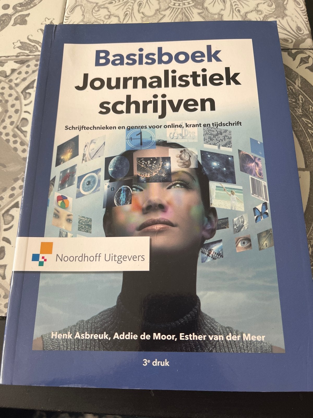 Basisboek Journalistiek Schrijven - 3e druk, Boeken, Ophalen of Verzenden, Gamma, Zo goed als nieuw, HBO