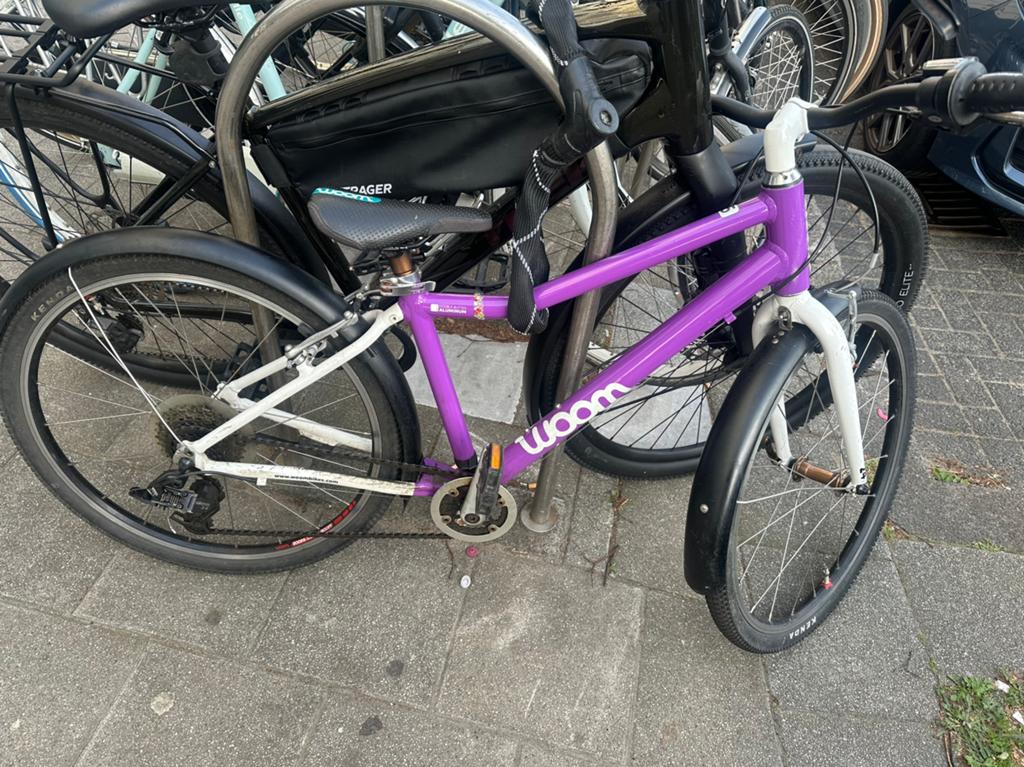 Woom 5 paars - 24 inch, Fietsen en Brommers, Ophalen of Verzenden, Zo goed als nieuw, 24 inch