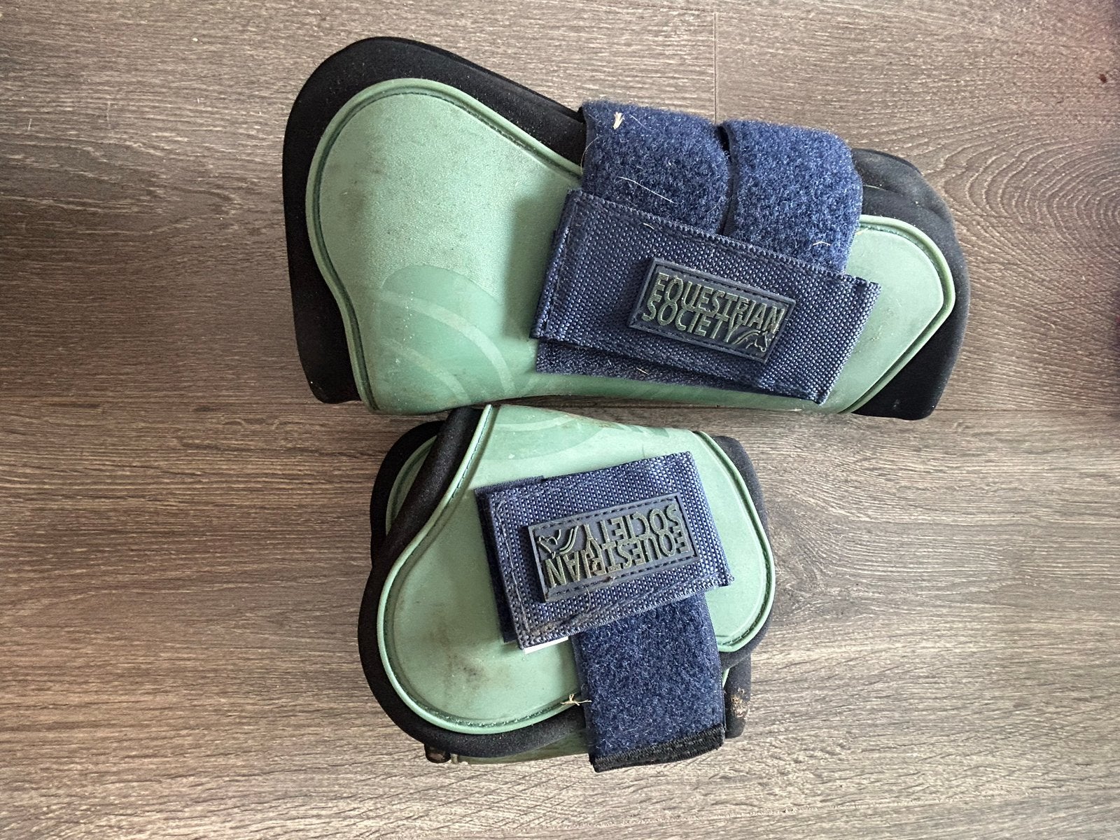 Groene set peeskappen, Dieren en Toebehoren, Ophalen of Verzenden
