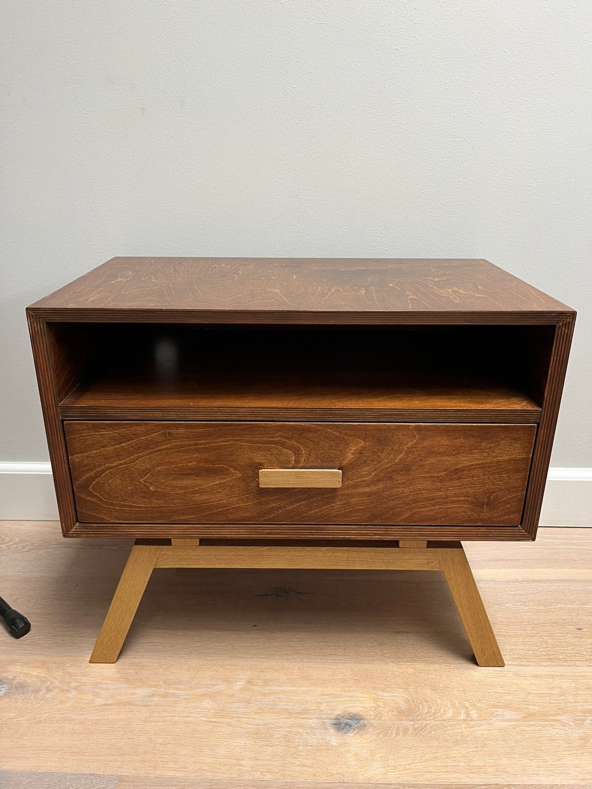 Nachtkastje / TV-meubel, Ophalen, Minder dan 45 cm, Zo goed als nieuw, Minder dan 55 cm