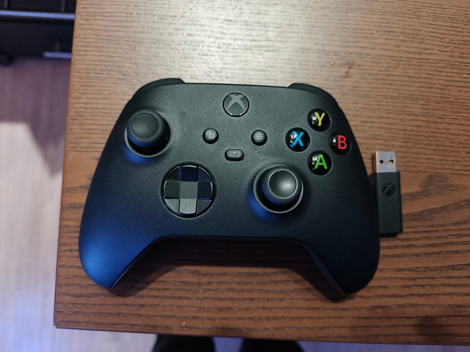 Xbox Series X S controller met PC dongle, Spelcomputers en Games, Spelcomputers | Xbox | Accessoires, Ophalen, Xbox Series S, Zo goed als nieuw