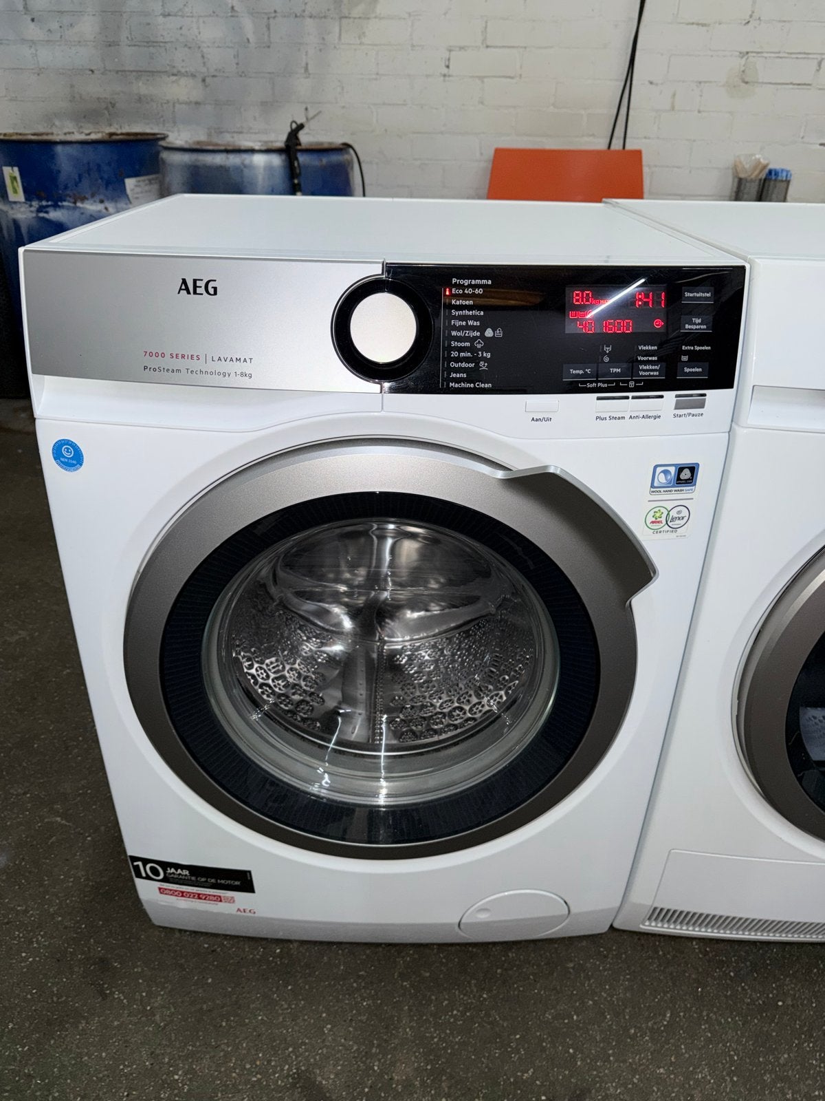 AEG Serie Lavaset Wasmachine en warmtepompdroger A+++ XXL, 8 tot 10 kg, Ophalen, Zo goed als nieuw, 85 tot 90 cm
