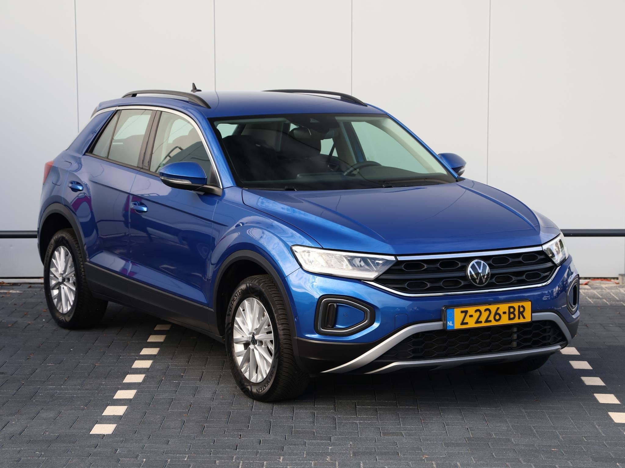 Volkswagen T-Roc 1.5 TSI Life 150pk DSG | LED | Navi via App, Auto's, Stof, 4 cilinders, 150 pk, Blauw