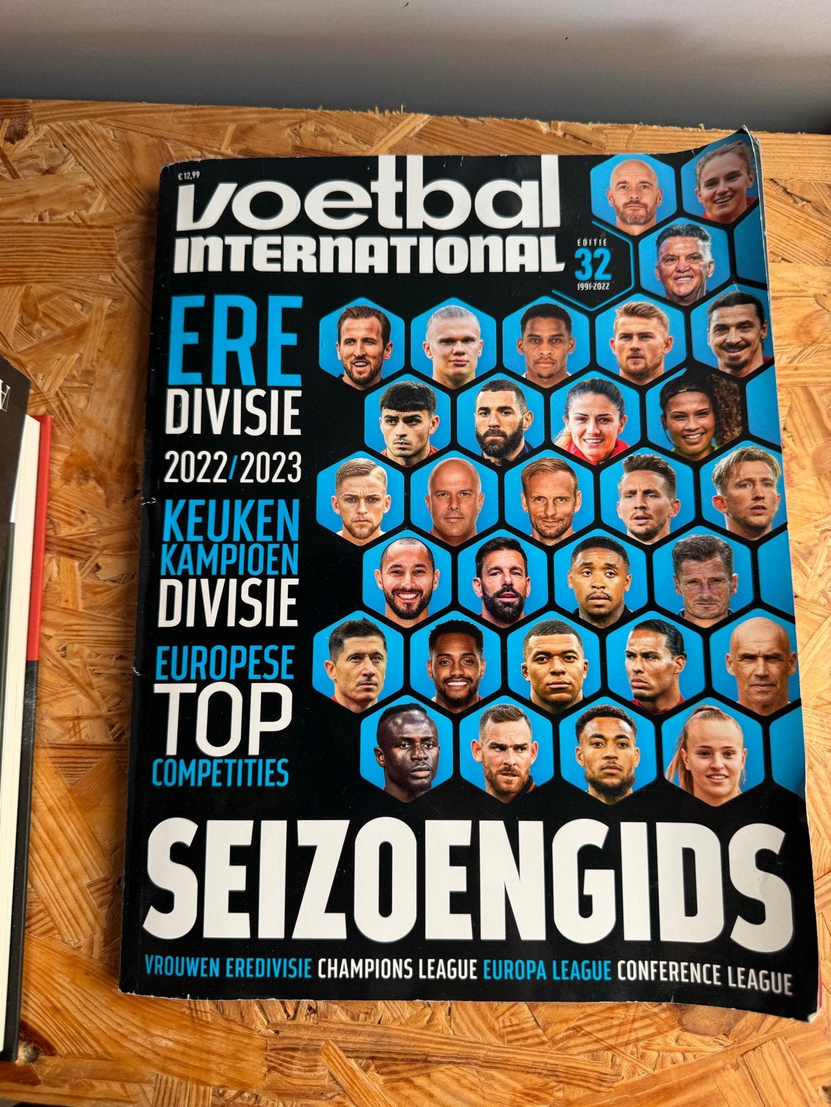 Voetbal International Seizoengids 2022/2023, Ophalen of Verzenden, Zo goed als nieuw, Balsport