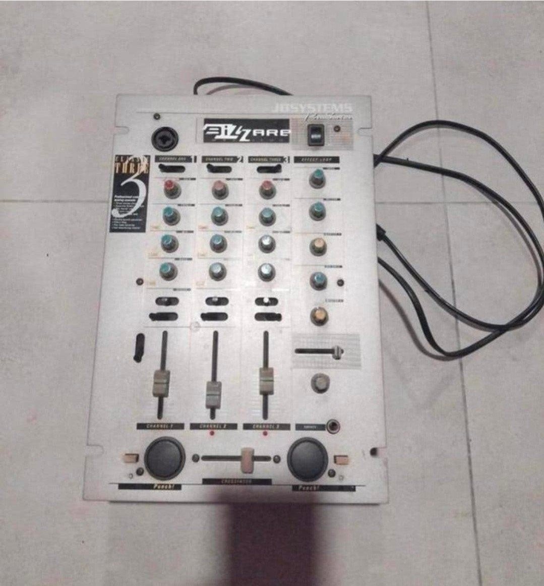 Jb systems bizzare pro series mengpaneel

Prijs 30, Muziek en Instrumenten, Ophalen of Verzenden, Minder dan 5 kanalen