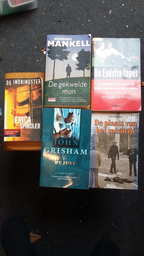 5 boeken, Ophalen of Verzenden, Gelezen, Henning Mankell, John Grisham, Erica Spindler e.a.