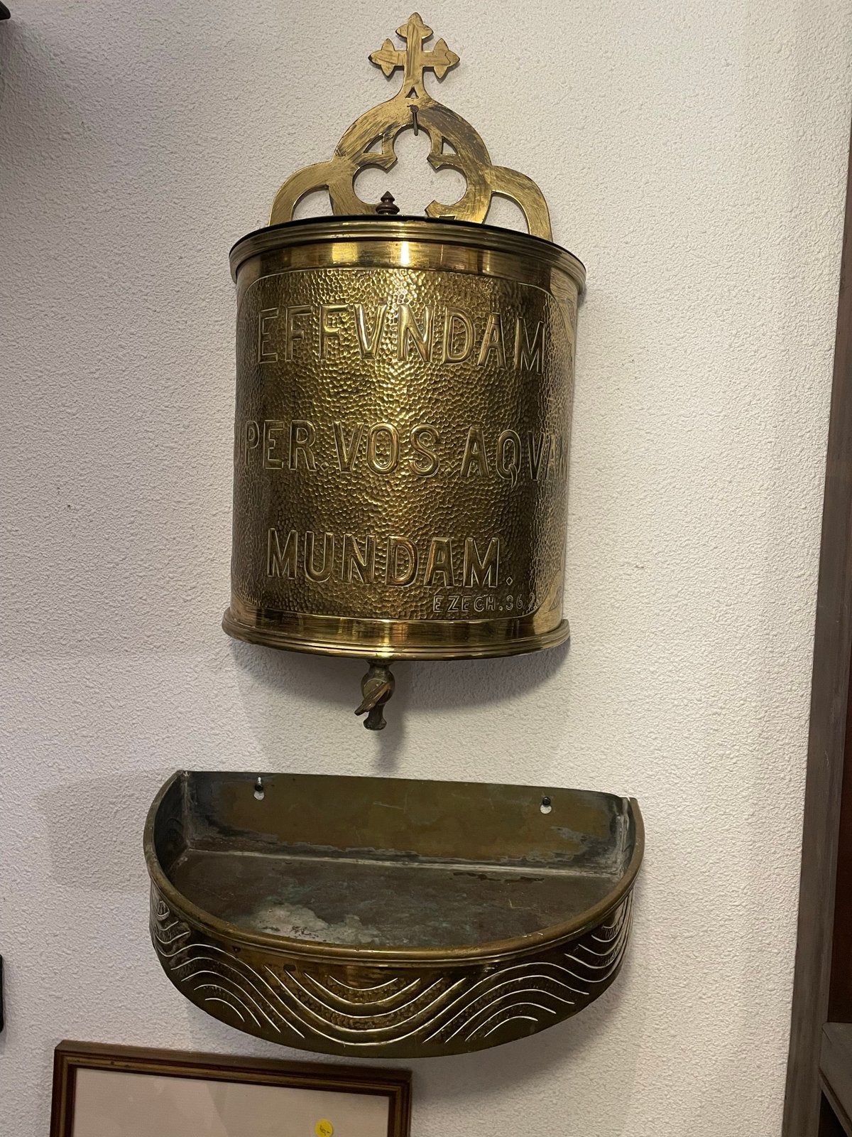 Antiek Koperen Wijwatervat met Latijnse Tekst, Antiek en Kunst, Antiek | Koper en Brons, Ophalen of Verzenden, Koper