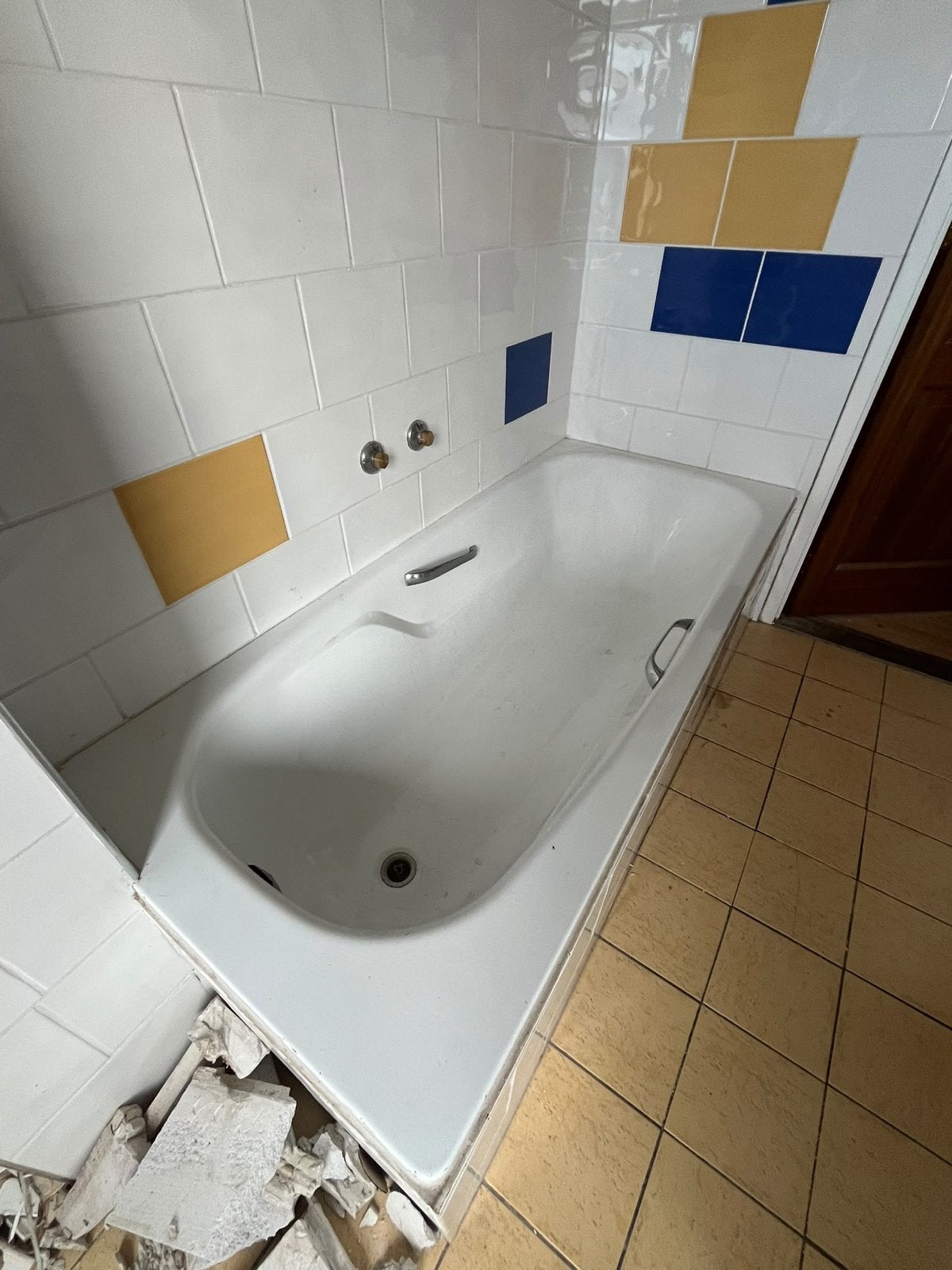 Bad 168x73x46 cm, Huis en Inrichting, Ophalen, Gebruikt, Met bad