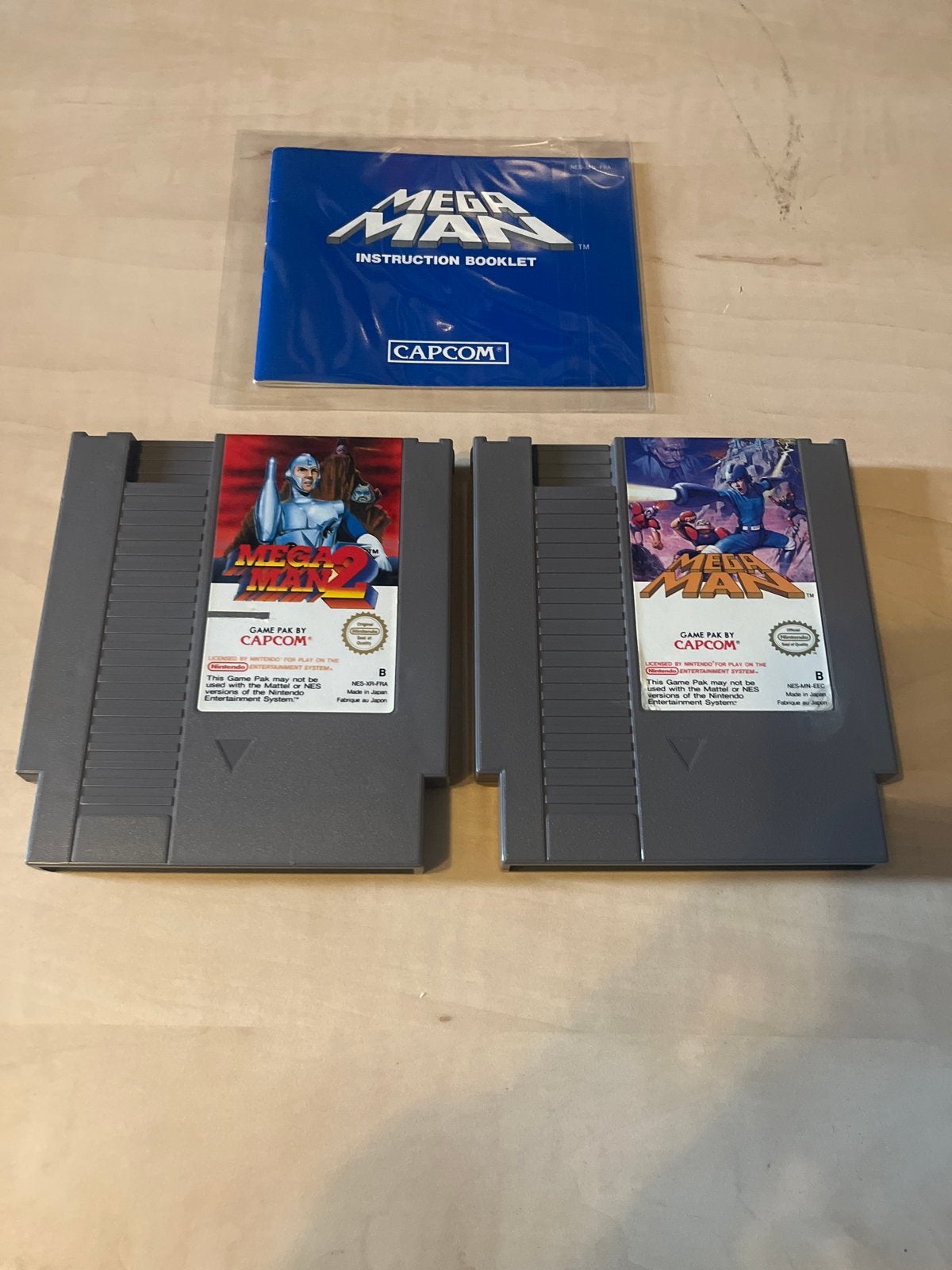Mega Man 1 & 2 NES met instructieboekje, Spelcomputers en Games, Games | Nintendo NES, Gebruikt, Avontuur en Actie, 1 speler, Vanaf 7 jaar