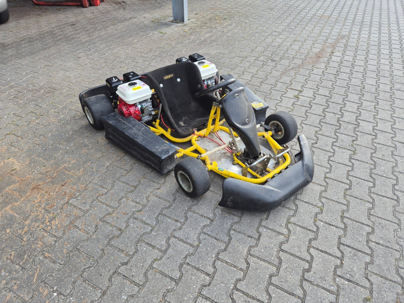 Kart 2 motoren, Sport en Fitness, Karting, Ophalen, Zo goed als nieuw, Kart