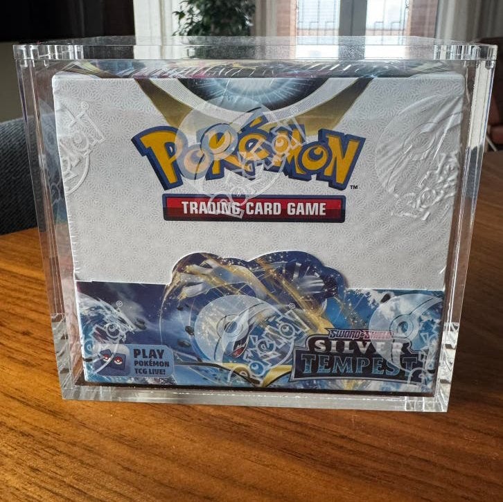 Pokemon Silver Tempest Sealed Boosterbox incl. Acryl, Ophalen of Verzenden, Zo goed als nieuw, Boosterbox