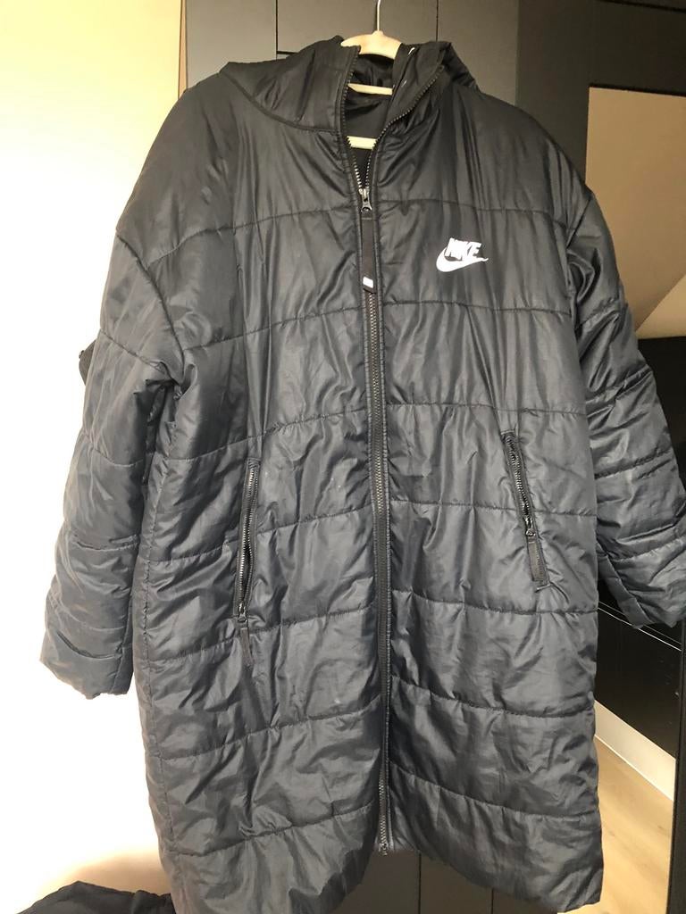 Leuke nike jas maat M, Kleding | Dames, Jassen | Winter, Ophalen of Verzenden