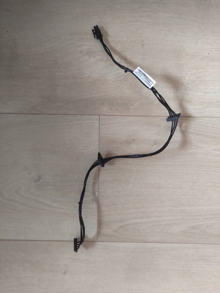 Lenovo ThinkCentre 4-Pin naar 3x SATA power kabel, Computers en Software, Ophalen of Verzenden, Gebruikt