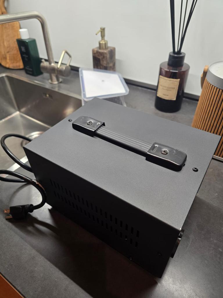 2x Zware 3000W Transformator (110V-220V) – Simran AC-3000, Verzenden, Zo goed als nieuw, Overige typen