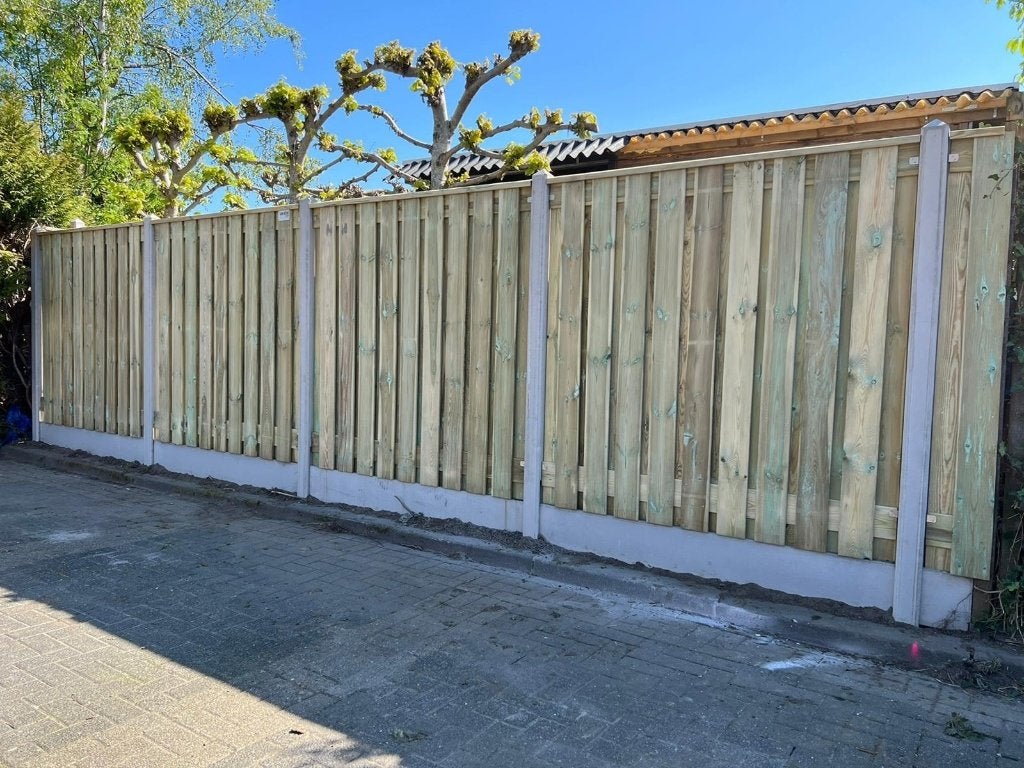 Grenen schutting met wit (lichtgrijs) betonsysteem, Ophalen, 1 tot 2 meter, Minder dan 3 meter, Nieuw