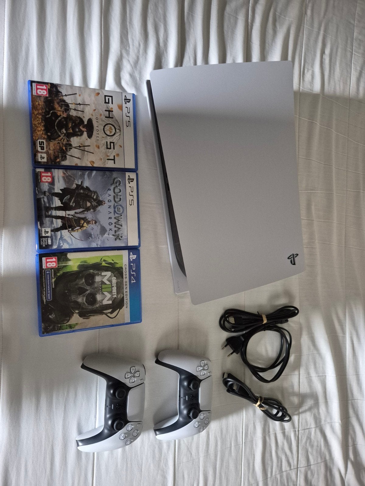 Orginele PlayStation 5 met 2 controllers en 3 games, Ophalen, Zo goed als nieuw