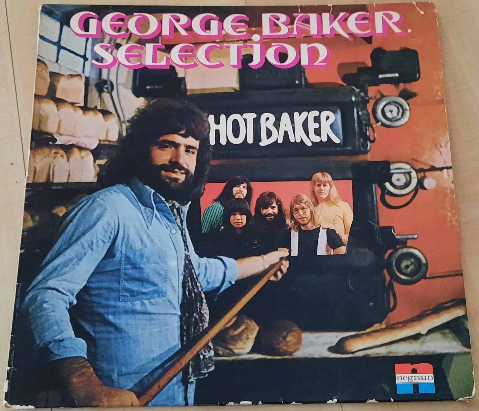 lp: George Baker Selection - Hot baker #1, Ophalen of Verzenden