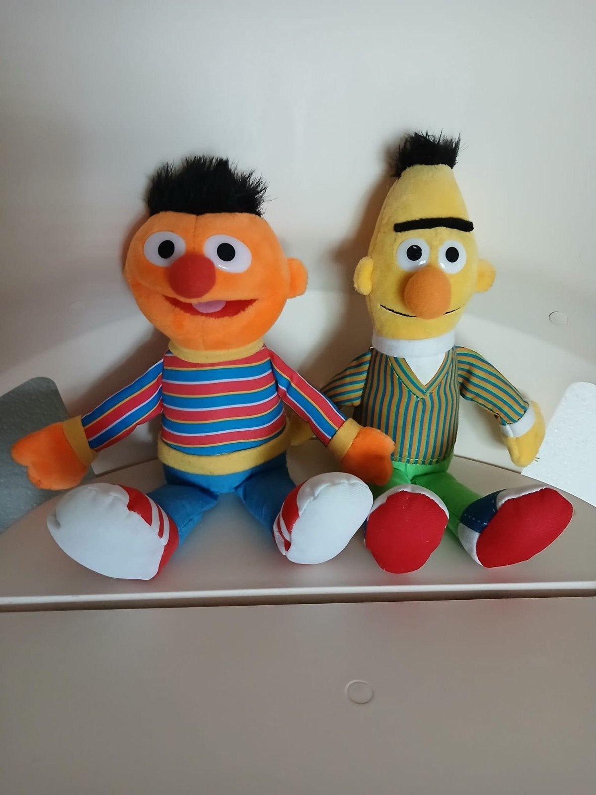 Sesamstraat knuffels Ernie en Bert circa 28 cm., Ophalen of Verzenden, Zo goed als nieuw, Overige typen
