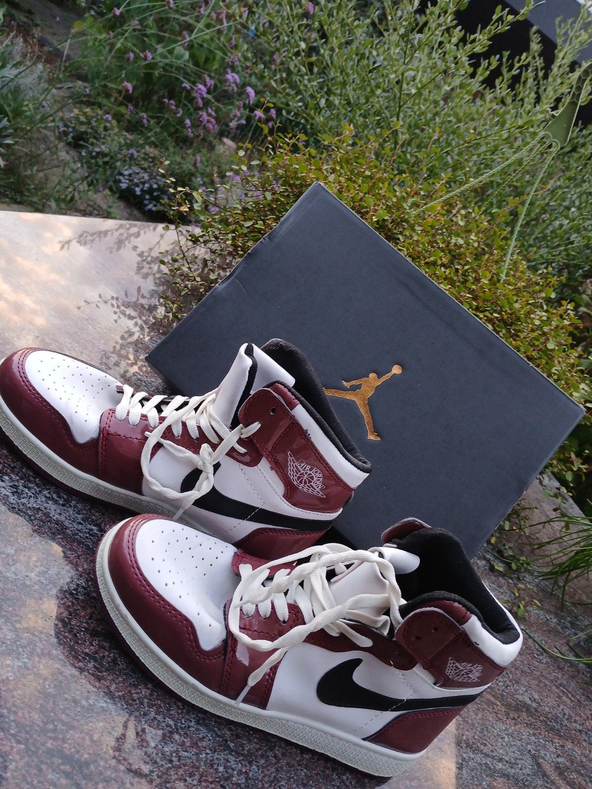 Nike Air Jordan 1 High Bordeaux, Kleding | Heren, Schoenen, Overige kleuren, Nieuw, Ophalen of Verzenden, Sneakers of Gympen