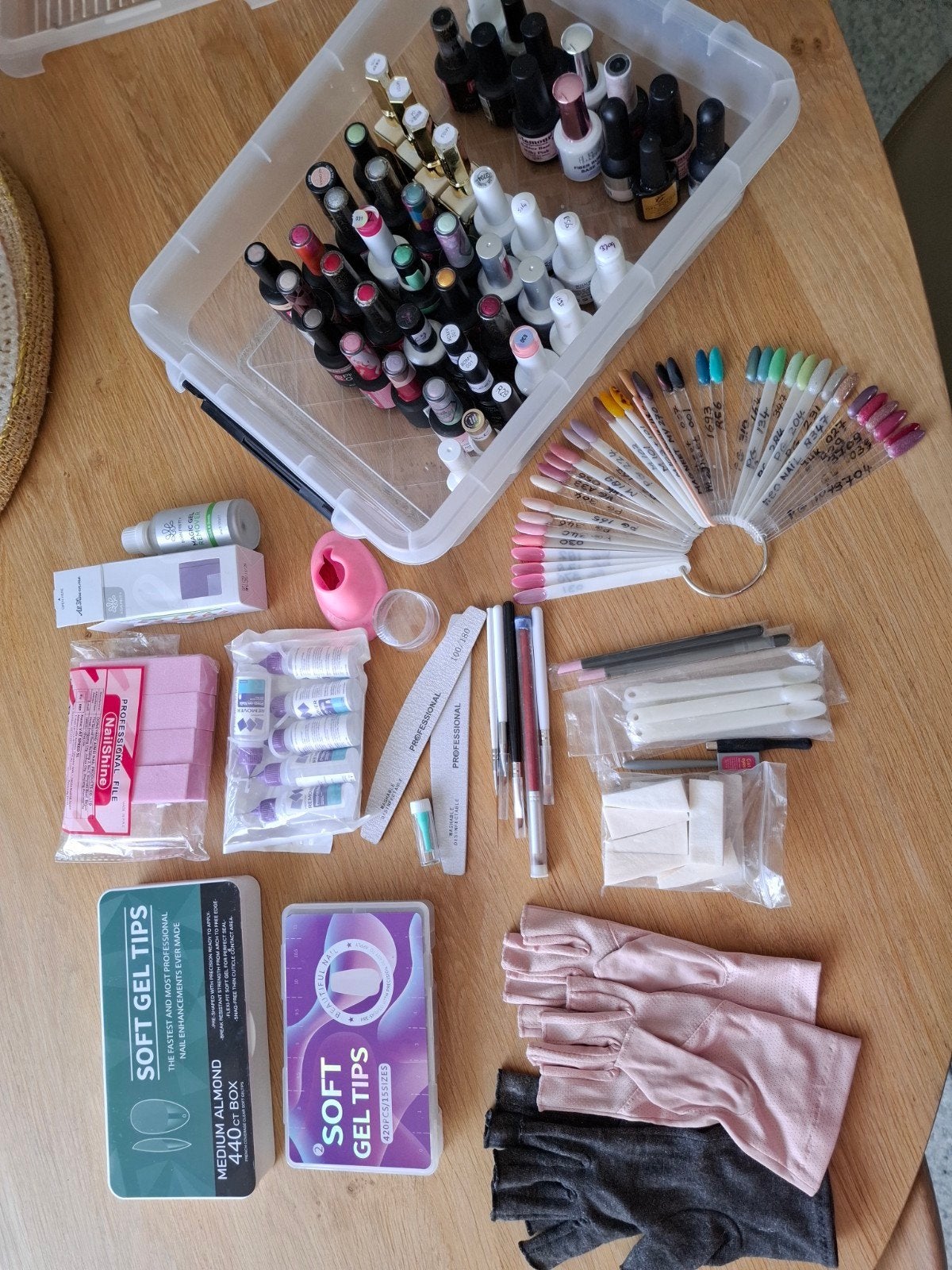 37 flesjes gelnagellak en toebehoren., Sieraden, Tassen en Uiterlijk, Uiterlijk | Cosmetica en Make-up, Ophalen of Verzenden, Overige kleuren