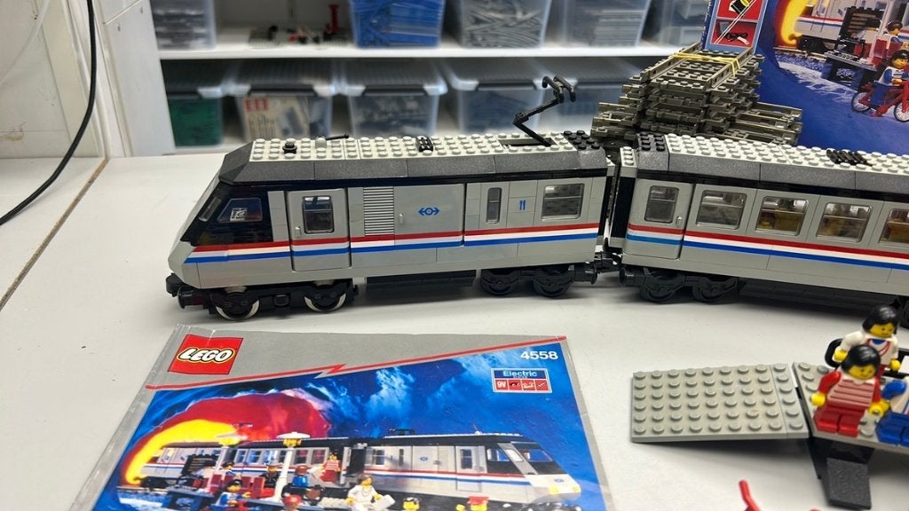 SB2925 Lego trein 4558 9v metroliner compl. +doos +boekje., Ophalen of Verzenden, Zo goed als nieuw