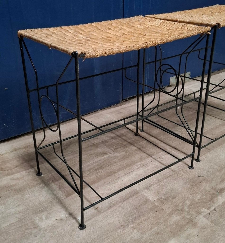 2 metalen bijzettafels met rieten blad, Huis en Inrichting, Minder dan 55 cm, Gebruikt, Metaal of Aluminium, Modern