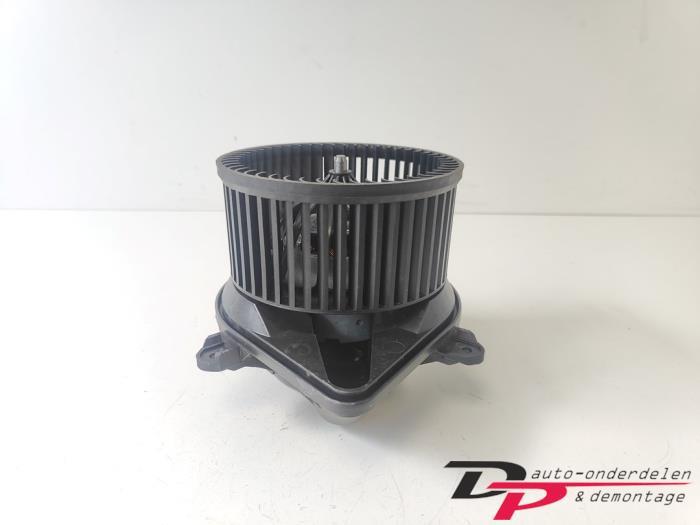 Kachel Ventilatiemotor van een Opel Vivaro, Gebruikt, -, -, Opel