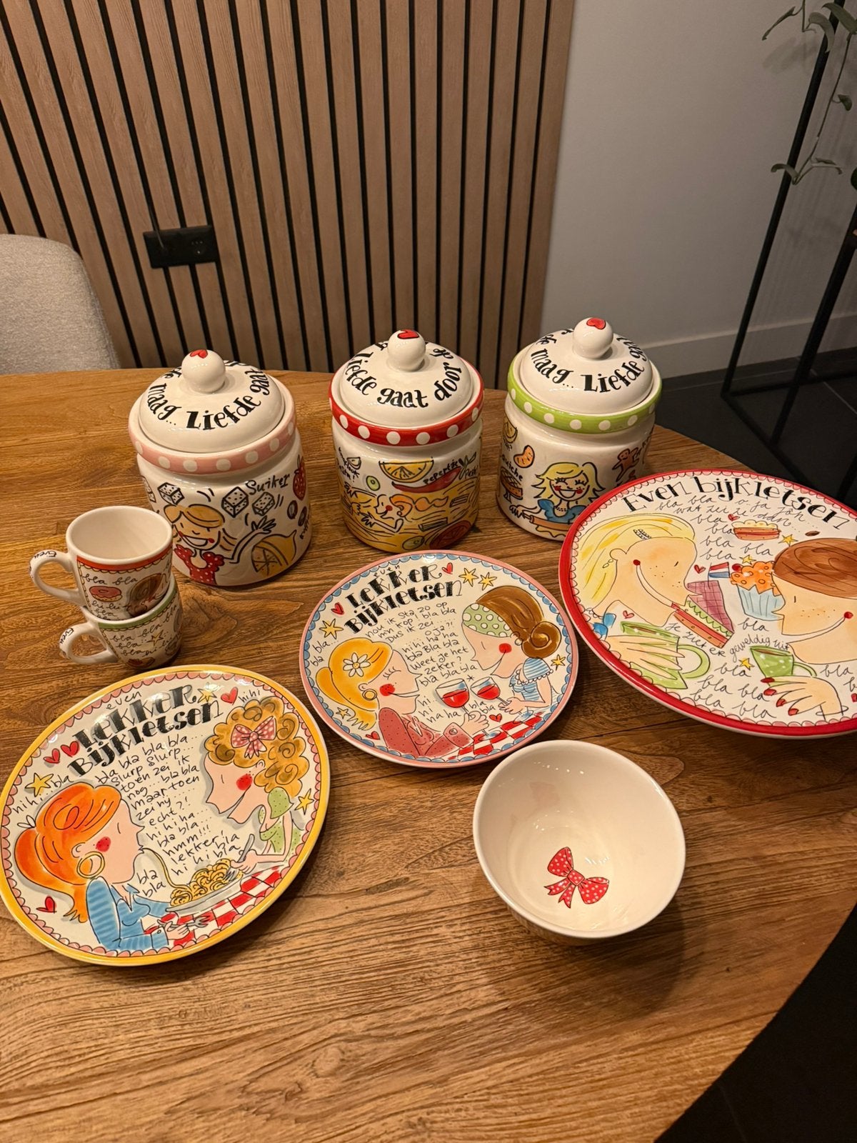 Blond Amsterdam servies, Ophalen
