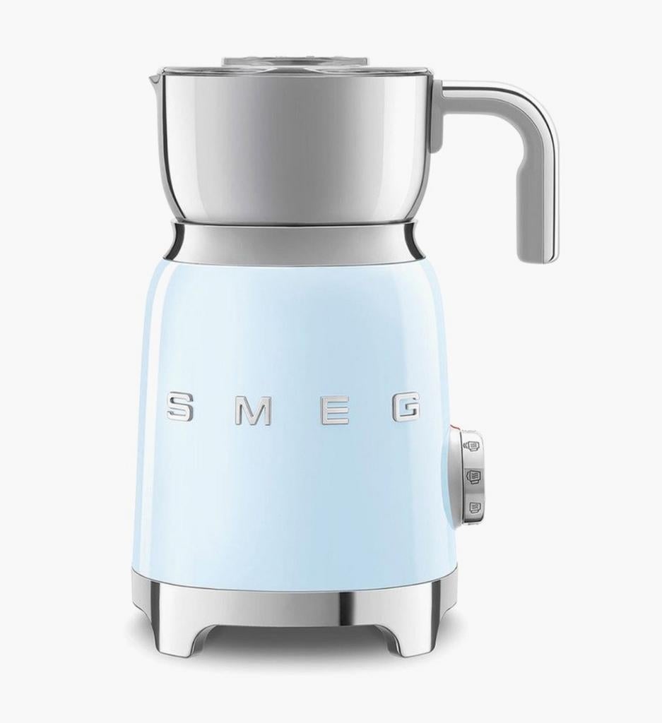 Smeg Melkopschuim lichtblauw, Witgoed en Apparatuur, Melkopschuimers, Ophalen of Verzenden, Zo goed als nieuw, Elektrische melkopschuimer
