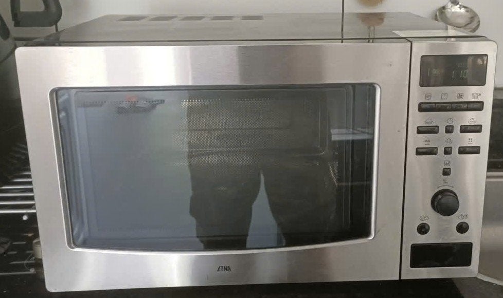 Etna combi magnetron hete lucht oven grill € 89,-, Ophalen, Combimagnetron, Gebruikt, Draaiplateau