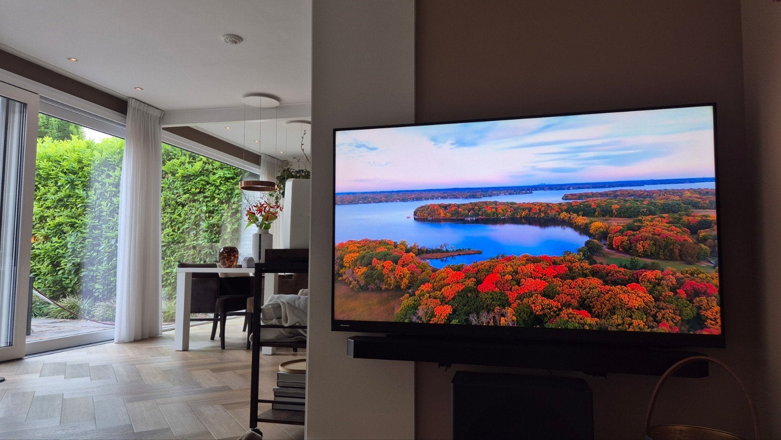 Hisense 55U8KQ – 55 inch Mini-LED 4K Smart TV – Garantie, 120 Hz, Zo goed als nieuw, 100 cm of meer, 4k (UHD)