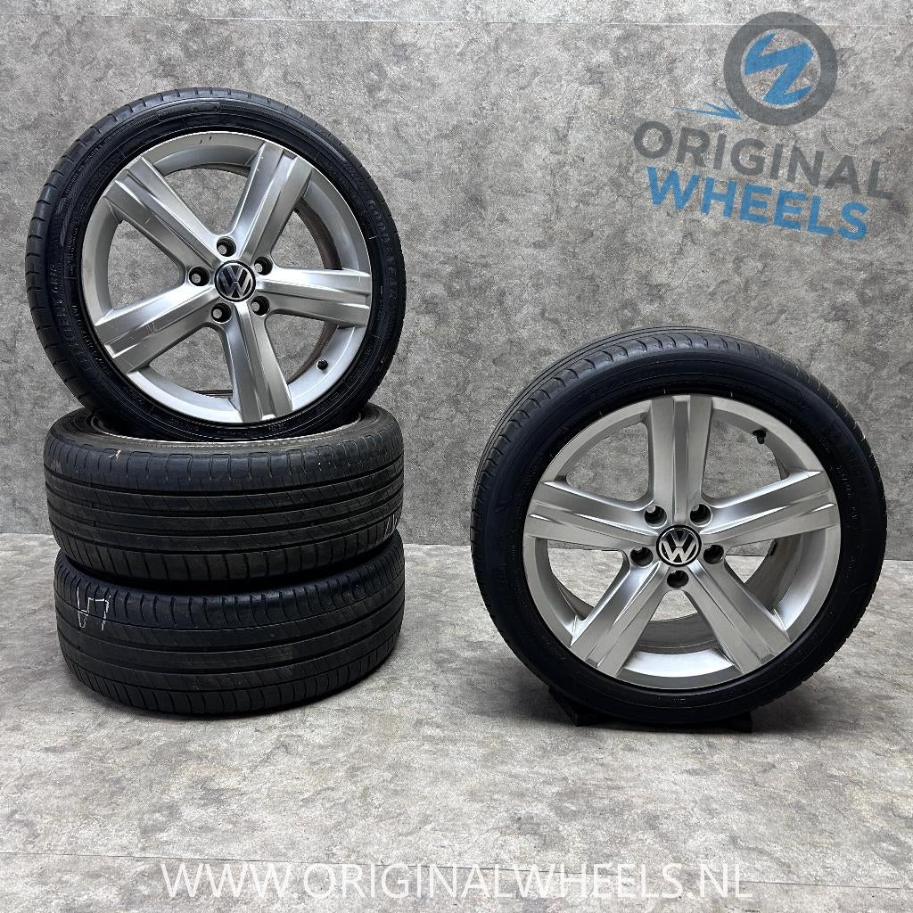 17 inch originele velgen + zomerbanden VW Golf Caddy Passat, Gebruikt, Banden en Velgen, 17 inch, Ophalen of Verzenden