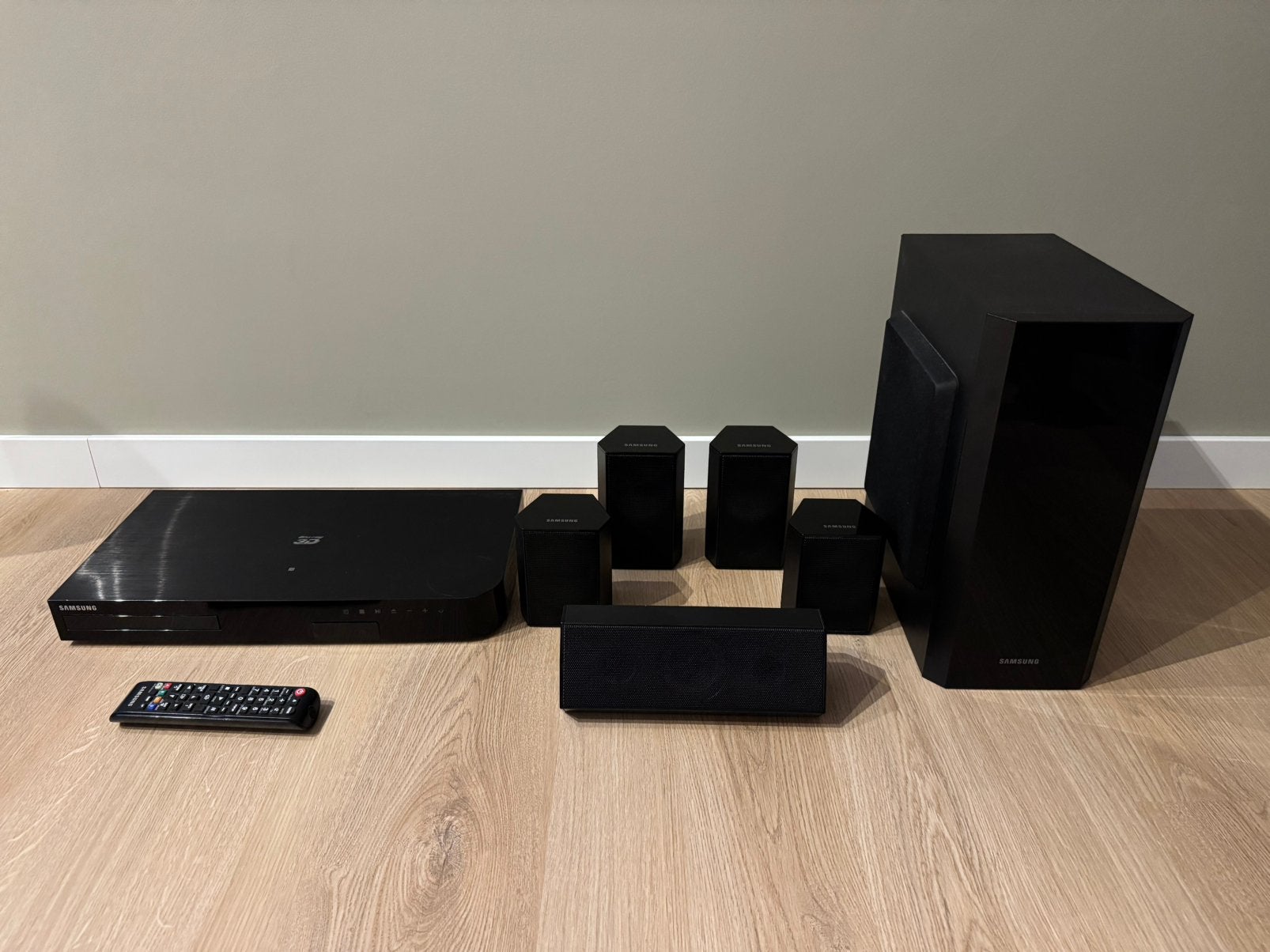 Samsung HT-H5500 - Home Cinemaset, Overige merken, Gebruikt, Blu-ray-speler, 70 watt of meer