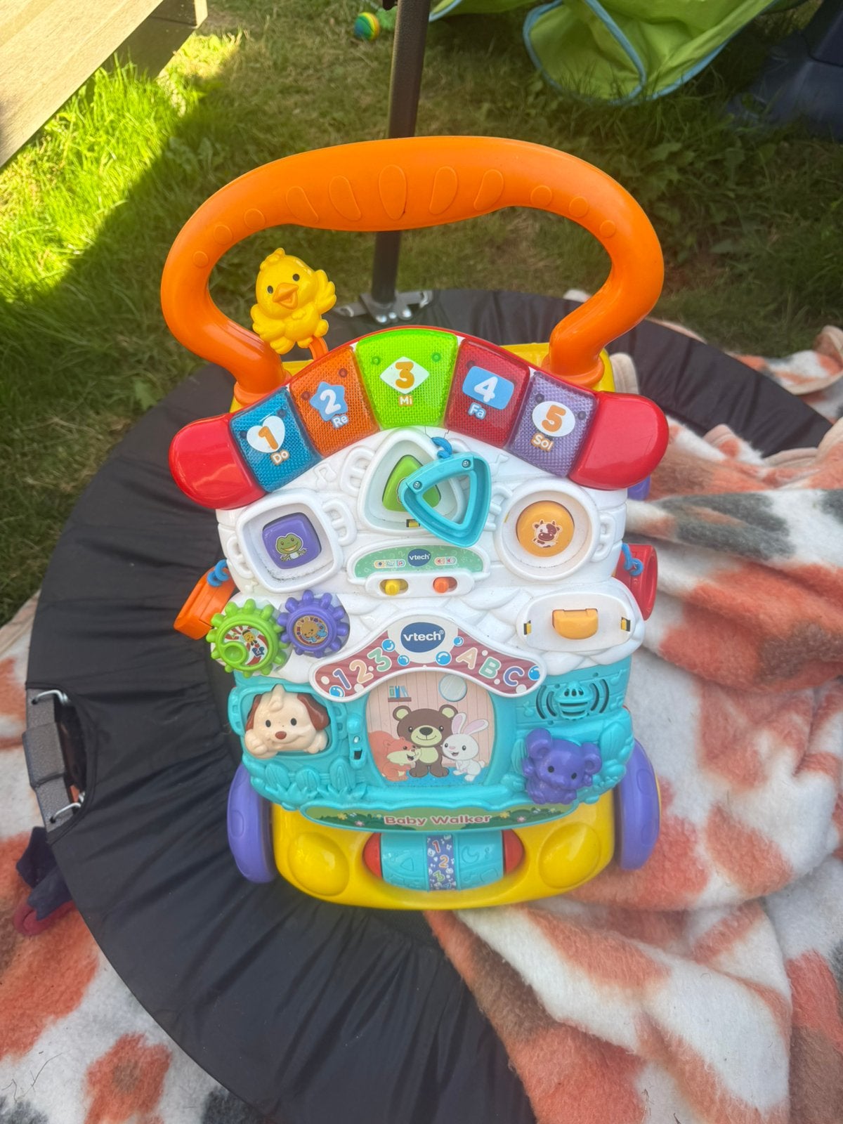 Gratis babybenodigdheden en elektrische schommelstoel, Kinderen en Baby's, Ophalen, Gebruikt