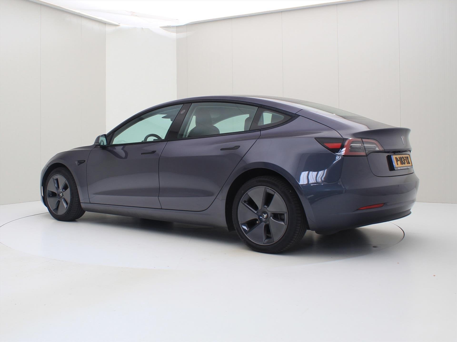Tesla Model 3 Long-Range AWD 351pk 75 kWh FACELIFT [ AMD RYZ, Auto's, Tesla, Automaat, Gebruikt, Zwart, Origineel Nederlands