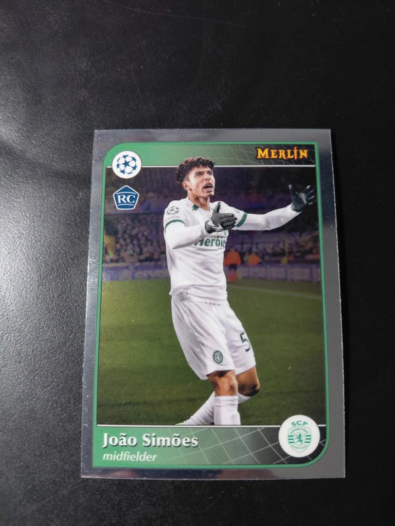 Joao simoes ROOKIE (sporting cp) topps chrome merlin, Ophalen of Verzenden, Nieuw, Buitenlandse clubs, Spelerskaart